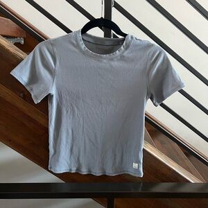 Vuori Pose Tee - Medium - Azure